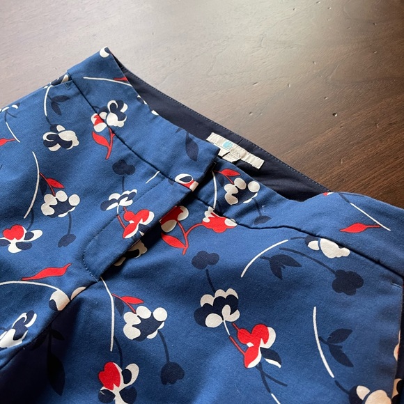 BODENUSA PANTS. SIZE 6. Beautiful royal, navy, red and white floral print. - Picture 10 of 11